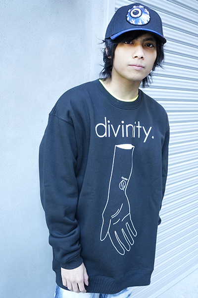 SILLENT FROM ME DIVINITY -Crew Sweat- BLACK