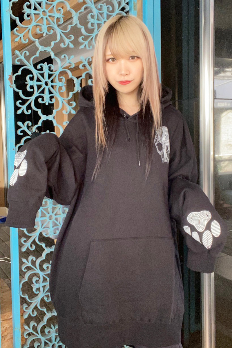 ガリュウホンポ  子猫プルオーバーパーカー