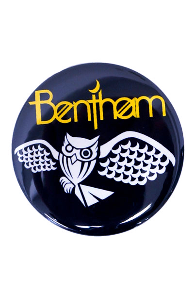 Bentham 57mm缶バッジ ネイビー