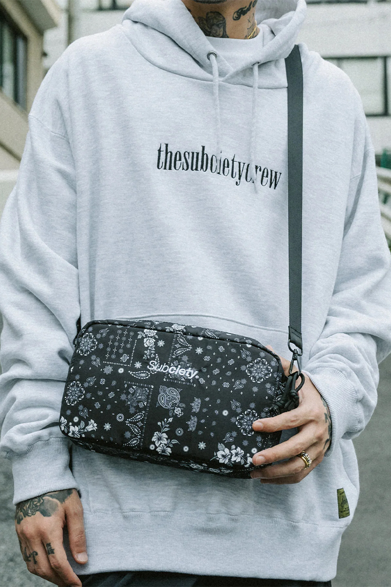 Subciety (サブサエティ) FLOWER PAISLEY BODY BAG BLACK Subciety (サブサエティ) FLOWER PAISLEY BODY BAG BLACK