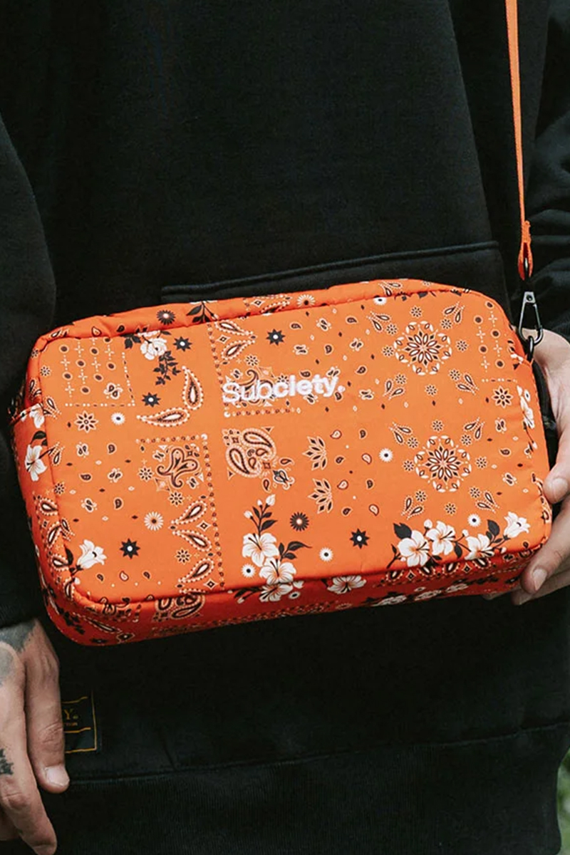 Subciety (サブサエティ) FLOWER PAISLEY BODY BAG ORANGE