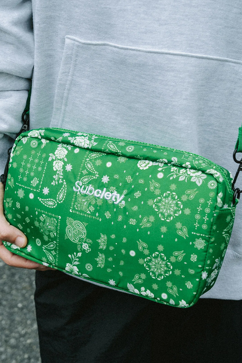 Subciety (サブサエティ) FLOWER PAISLEY BODY BAG GREEN