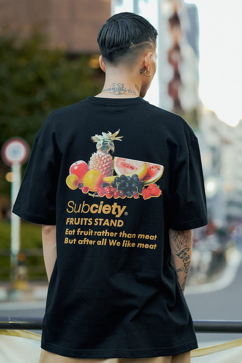 Subciety (サブサエティ) FRUITS STAND TEE BLACK