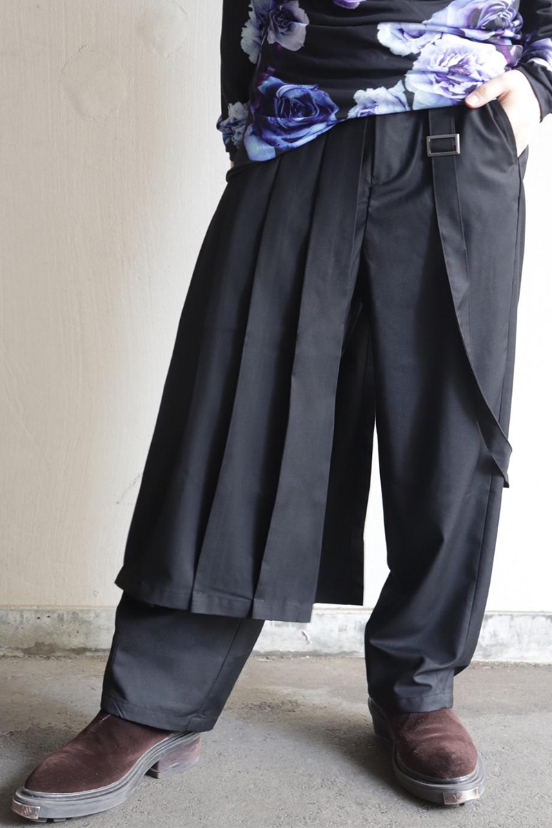 CIVARIZE【シヴァーライズ】半分プリーツワイドスラックスパンツ CIVARIZE【シヴァーライズ】半分プリーツワイドスラックスパンツ
