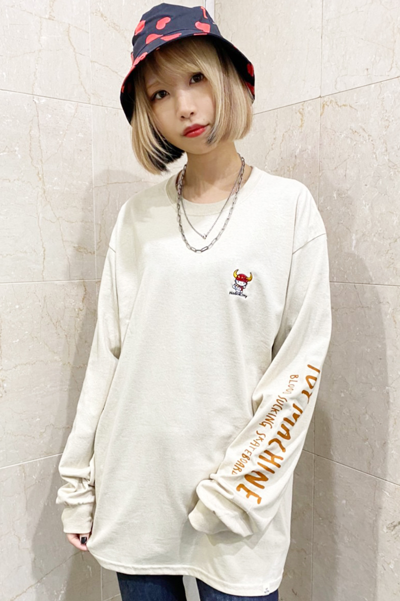 TOY MACHINE TOYMONSTER HELLO KITTY EMBROIDERY LONG TEE - BEIGE