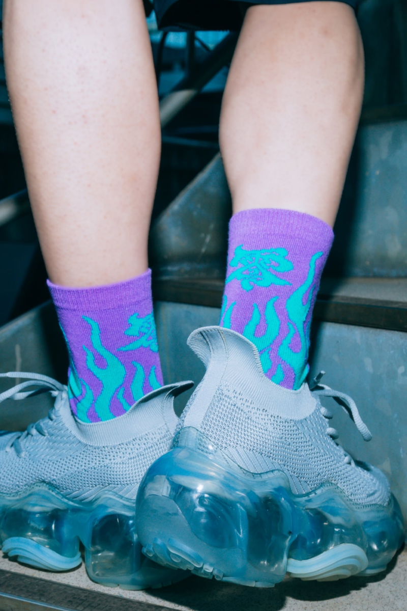 東京13零式(トウキョウイチサンゼロシキ) Socks 炎 Purple