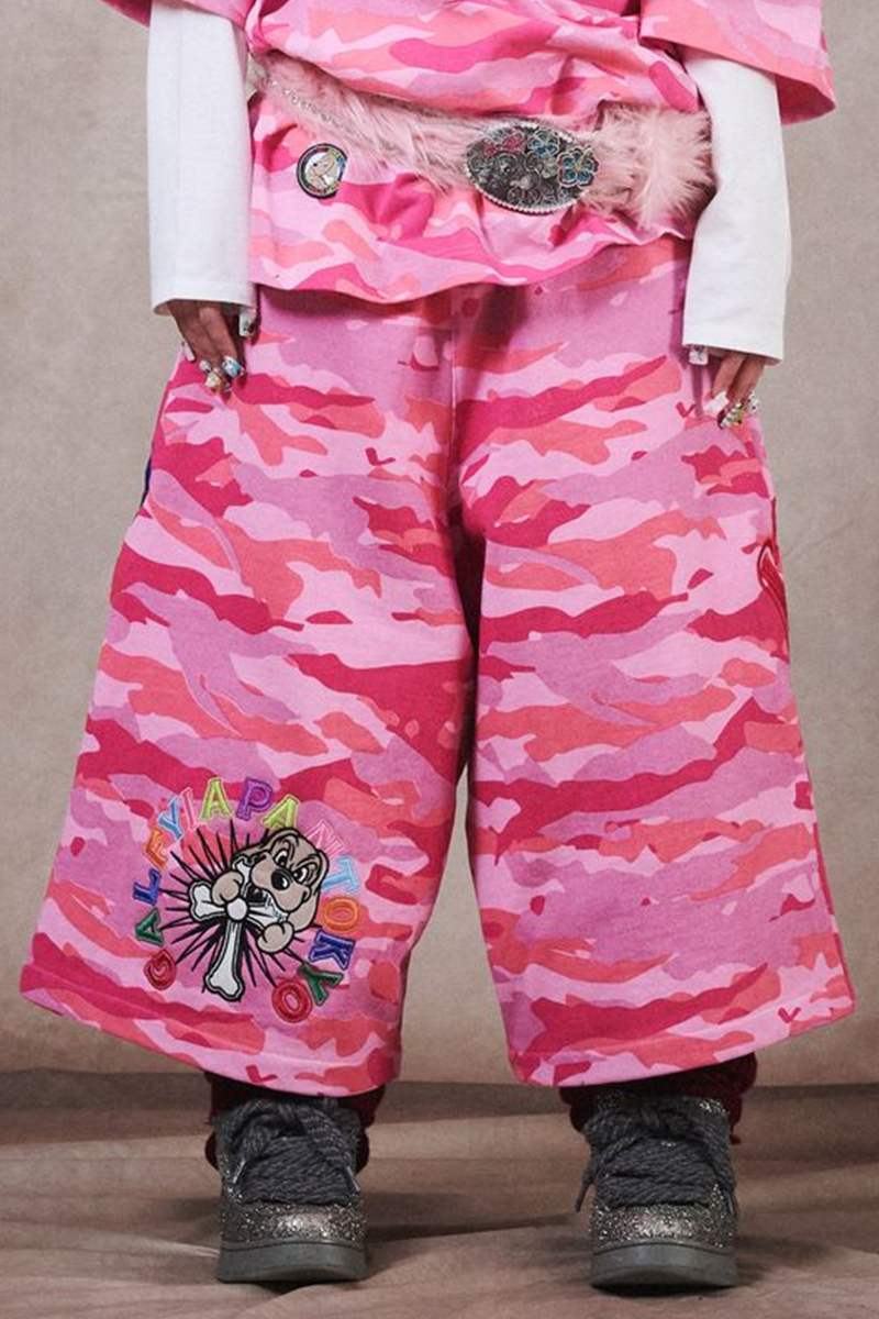 【予約商品】GALFY (ガルフィー) おしゃぶりワンワンカラフルロゴショーツ - Pink Camo