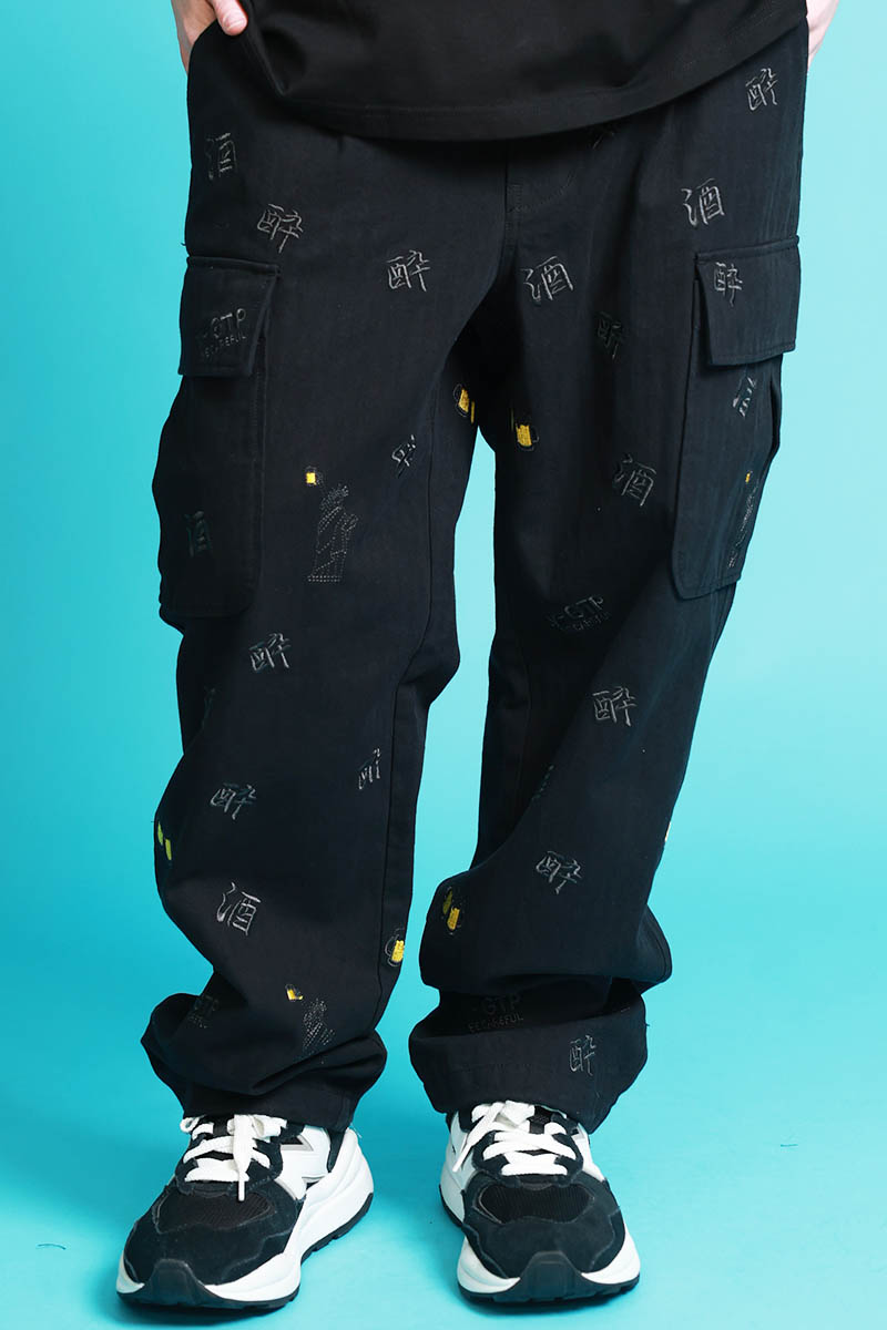 YOIDORE(ヨイドレ) 酒刺繍総柄カーゴ・パンツ - Black