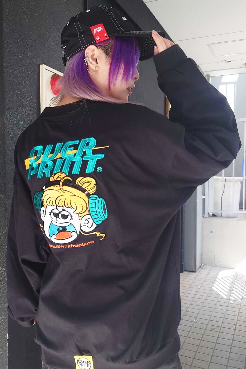 over print (オーバープリント) EMB EMB HERO Heavy LS Tee black