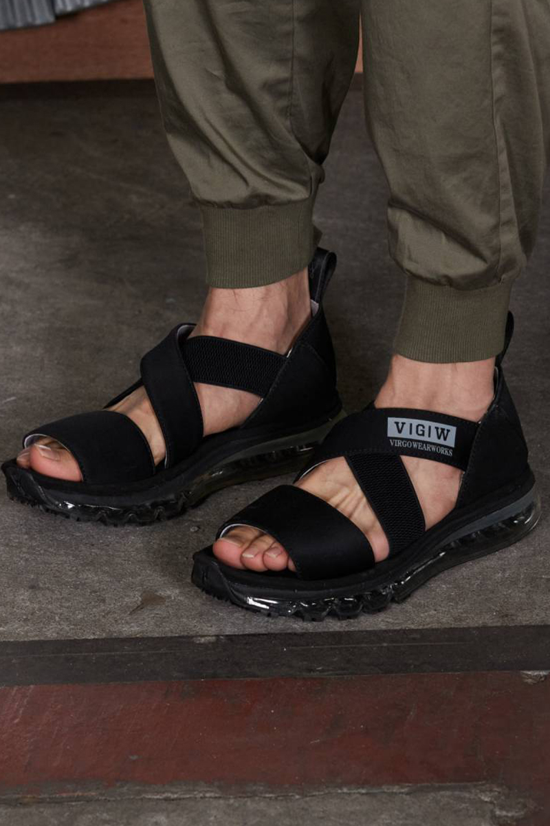 VIRGOwearworks (ヴァルゴウェアワークス) Cross V cushion Sandals ブラック