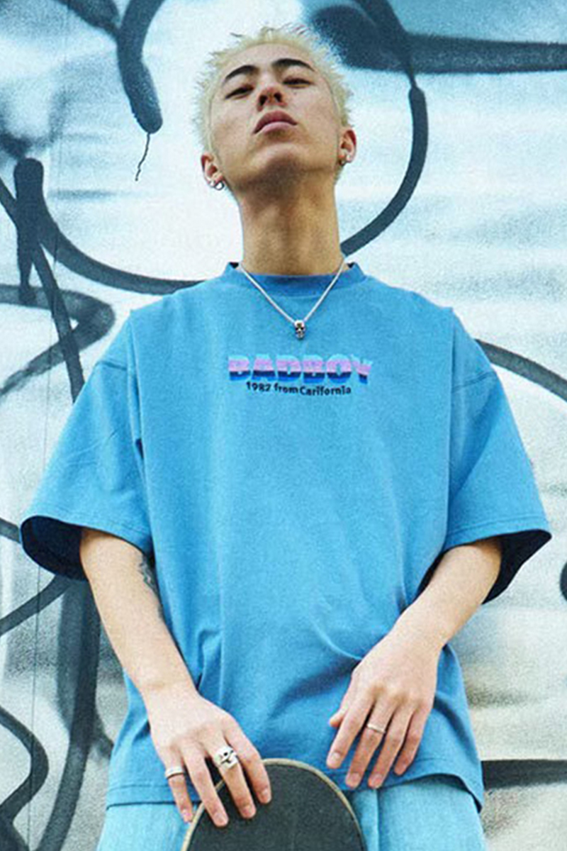 BAD BOY (バッドボーイ) RAINBOW EMBROIDERY TEE L.BLUE