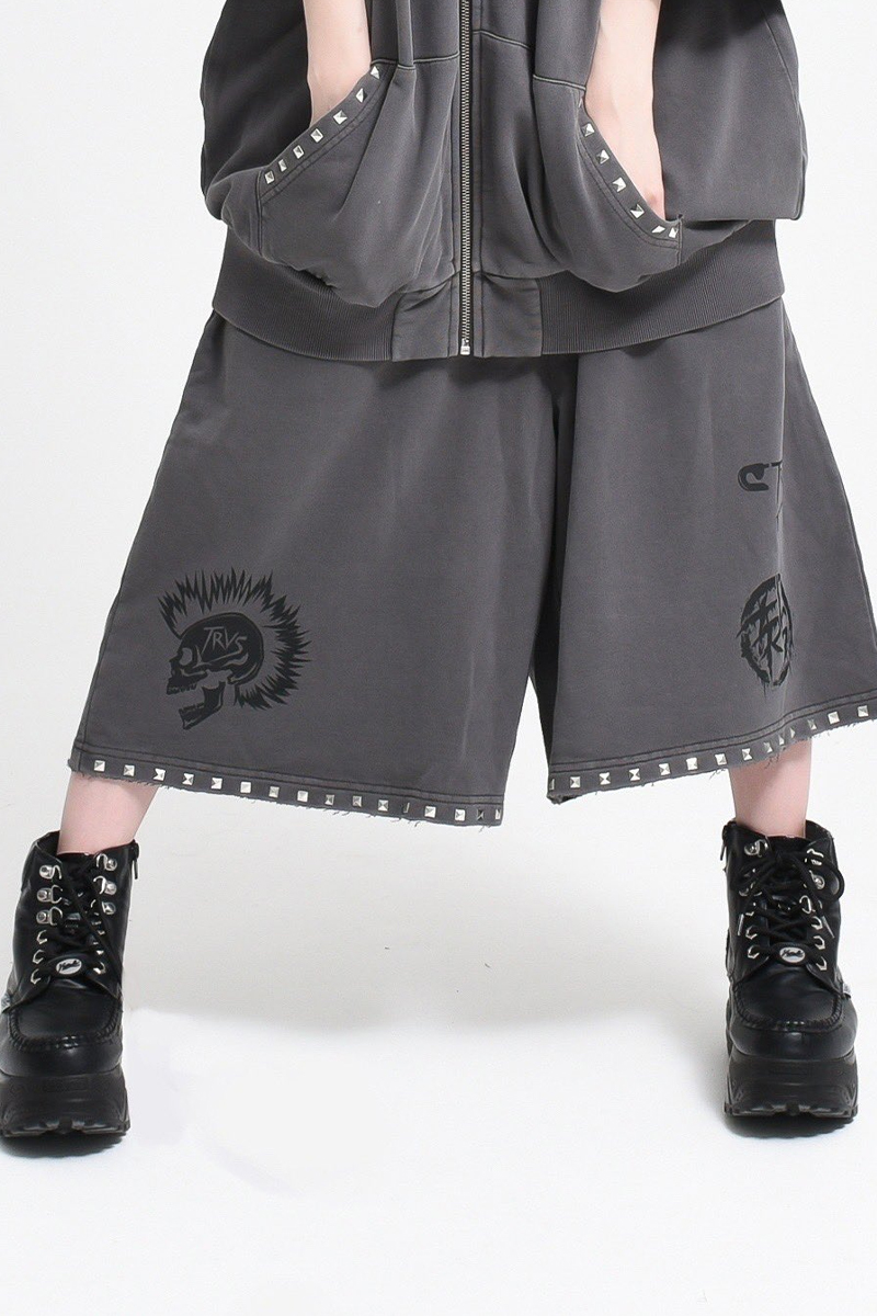 TRAVAS TOKYO【トラバストーキョー】　Skull mohawk studded half pants Glay