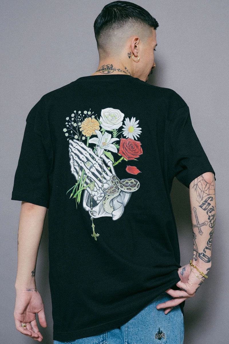 Subciety(サブサエティ) FLOWER PRAYING HANDS TEE BLACK