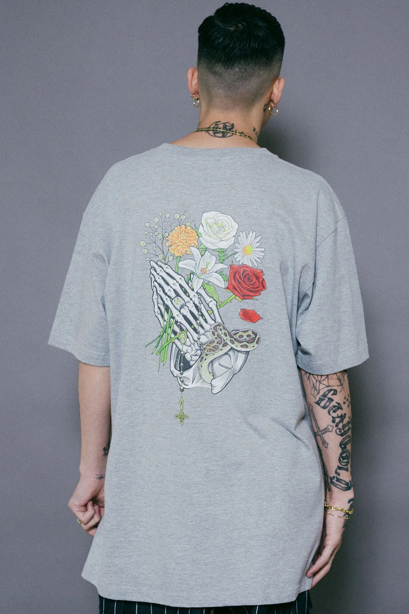 Subciety(サブサエティ) FLOWER PRAYING HANDS TEE GRAY
