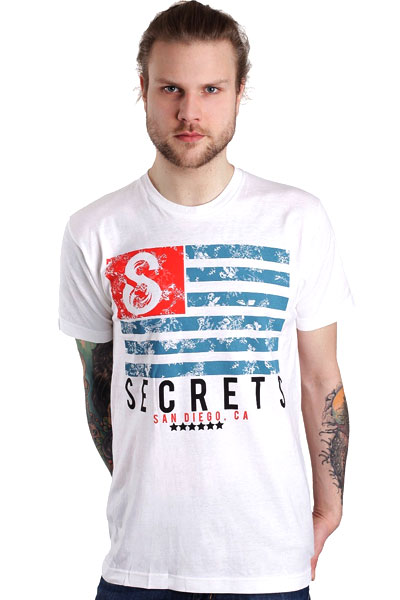 SECRETS Flag White - T-Shirt