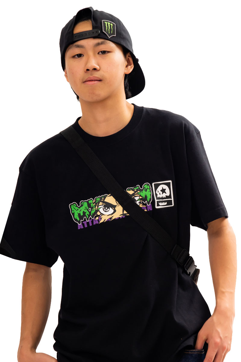 進撃の巨人xMAGICAL MOSH MISFITS(マジカルモッシュミスフィッツ) “MAGICAL MOSH EREN” TEE BLACK