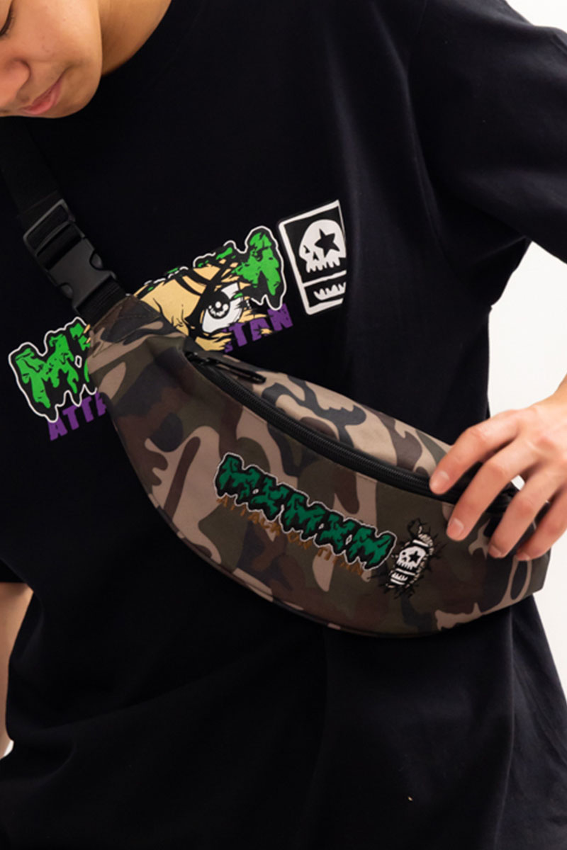進撃の巨人xMAGICAL MOSH MISFITS(マジカルモッシュミスフィッツ) “MAGICAL MOSH TITAN”SHOULDER BAG CAMO