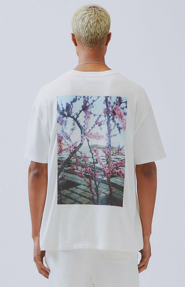 ロックファッション、バンドTシャツ のGEKIROCK CLOTHING / FOG ESSENTIALS Essentials Boxy Photo  Series T-Shirt White