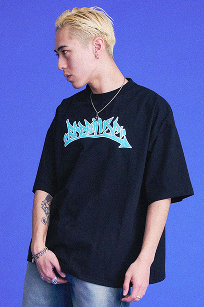 BAD BOY (バッドボーイ) RAKUGAKI LOGO WAPPEN TEE BLACK