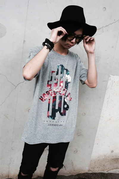LILWHITE. (リルホワイト) FLORAL Tee GRY