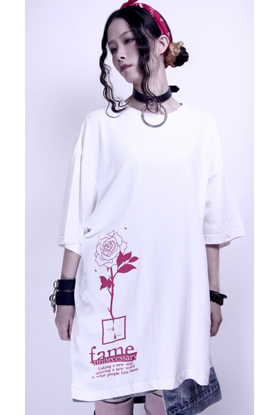 KAVANE Clothing "Fame"OVERSIZE CUTSEW - White