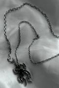 gibous (ギボス) GIBOUS SPIDER BLACK STONE NECKLACE