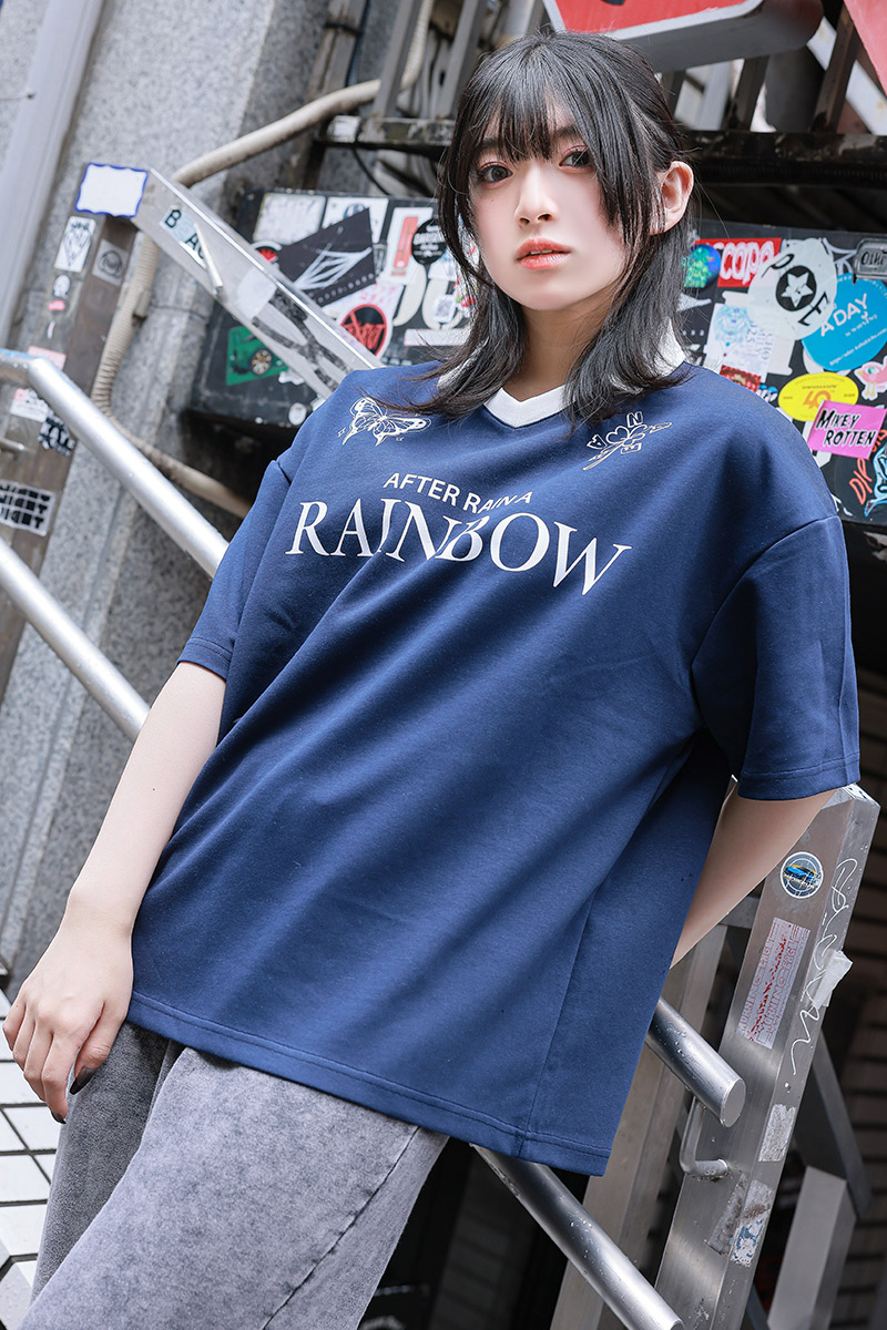 【予約商品】 進藤あまね×PSYCHO NATION×ゲキクロ コラボ・サッカー・シャツ-Navy