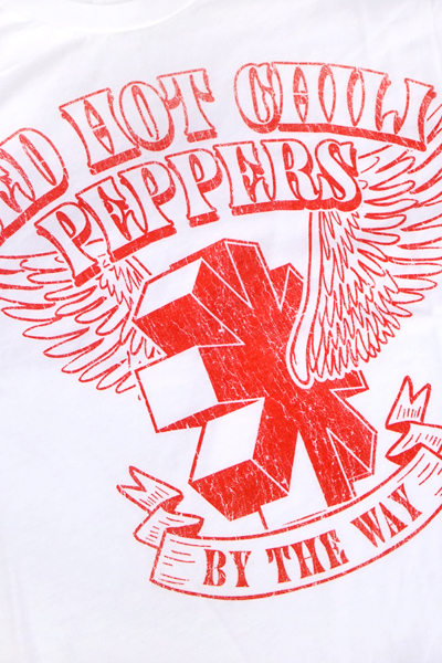 RED HOT CHILI PEPPERS BY THE WAY DISTRESSED LOGO TEE RED HOT CHILI PEPPERS BY THE WAY DISTRESSED LOGO TEE