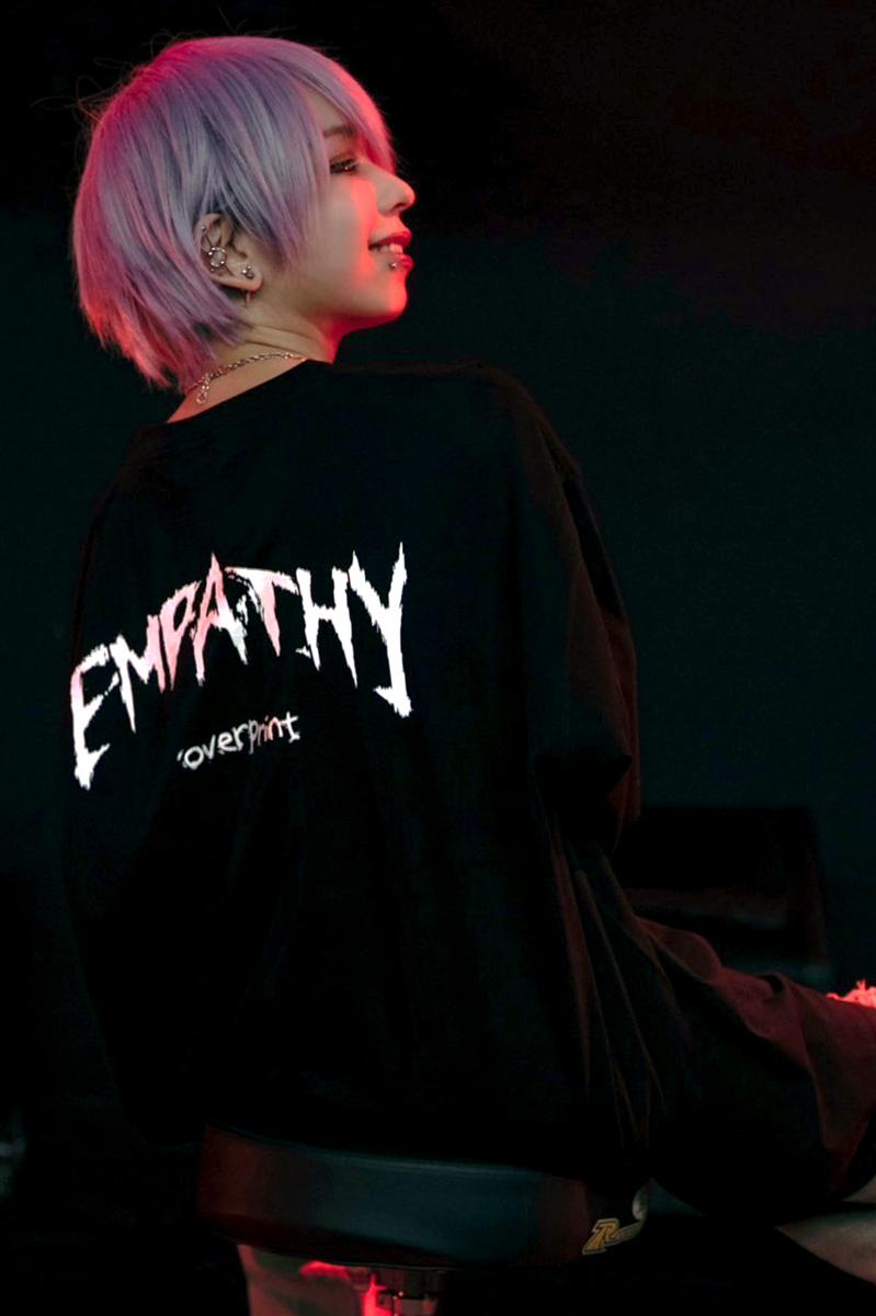EMPATHY×over print Tシャツ　WHITE