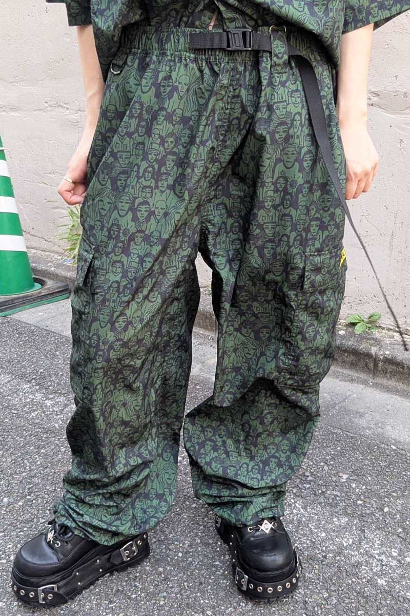 TOY MACHINE (トイ・マシーン) FACE IN THE CROWD DRY EASY CARGO PANTS  - Green