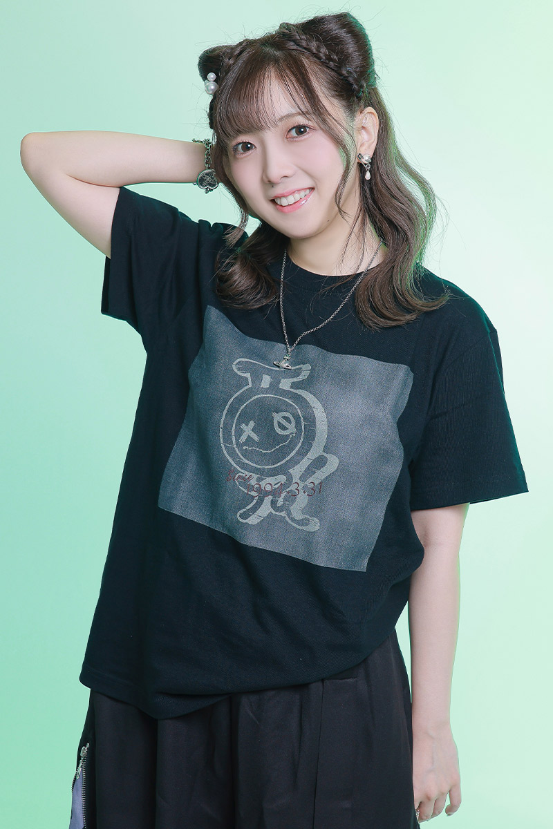 【予約商品】西尾夕香×NieR×ゲキクロコラボ・コラボ - にしおくんTシャツ