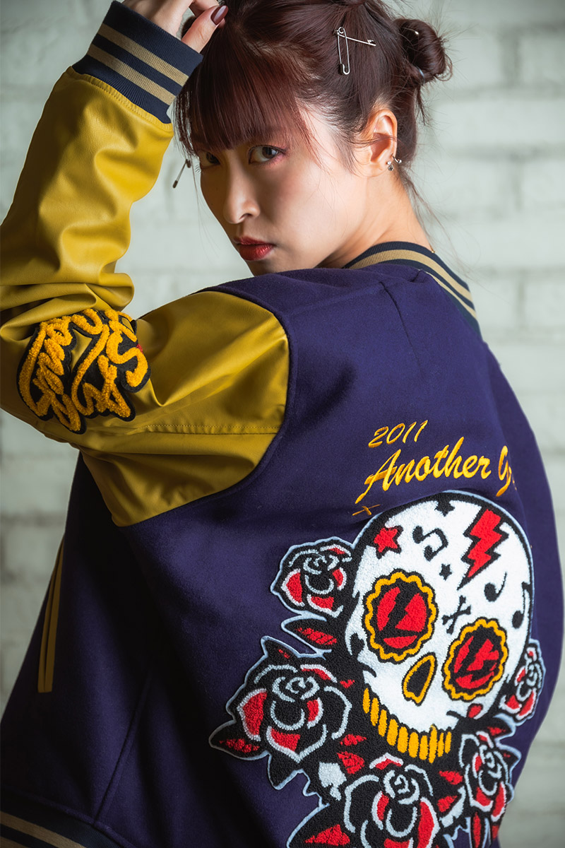LiSA x GoneR Stadium Jumper Gold/Navy / ロックファッション LiSA x GoneR Stadium Jumper Gold/Navy / ロックファッション