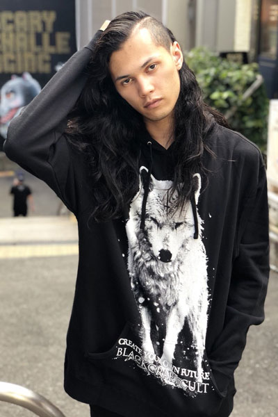 BLACK CRAFT Lone Wolf Hooded Pullover Sweater