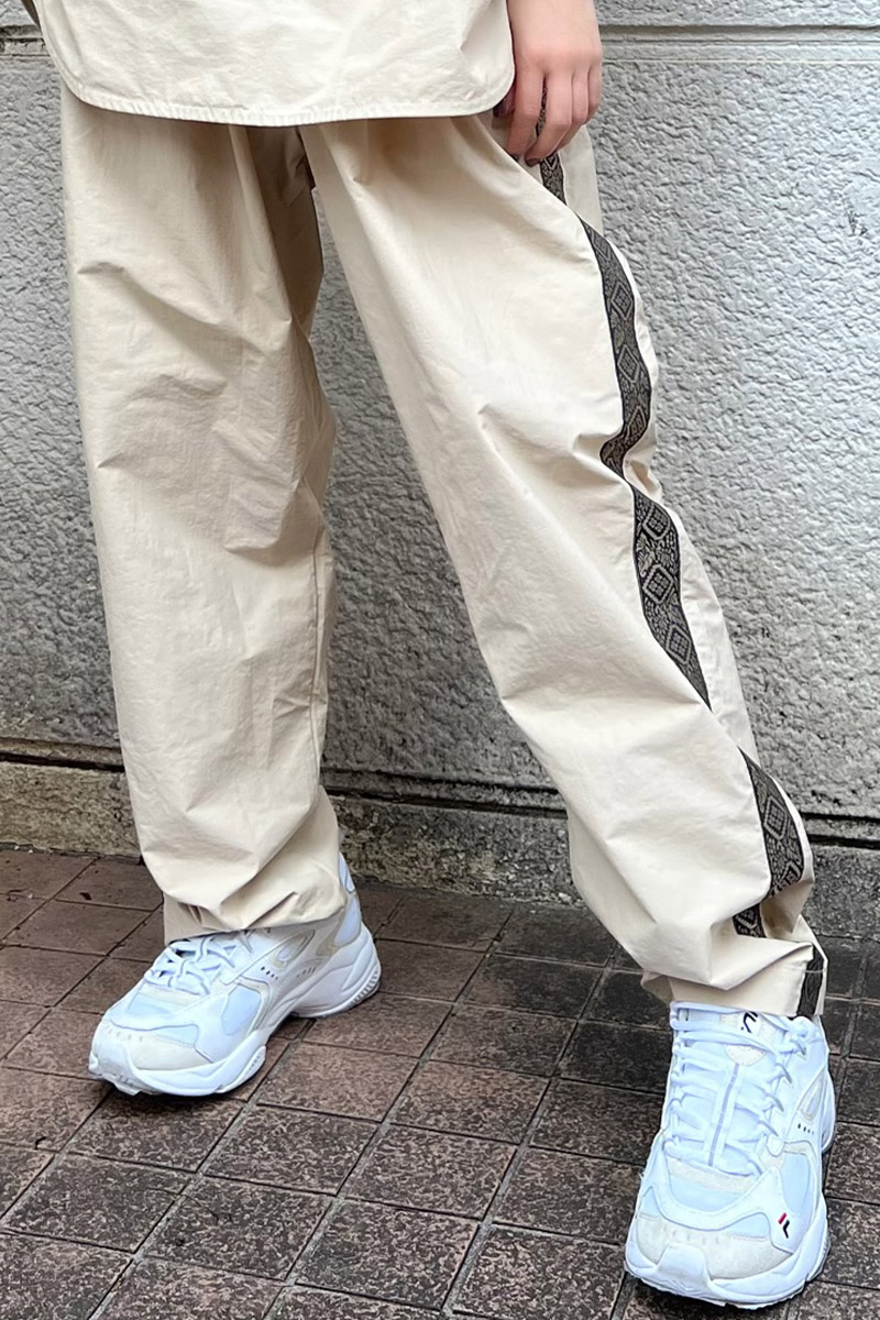 over print (オーバープリント) SIDE LINE Nylon Reflector Easy Pants SAND