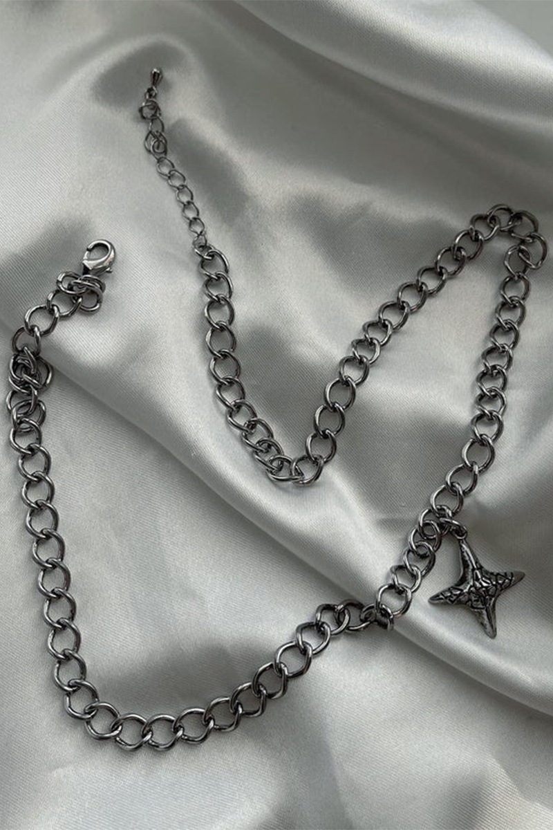 gibous(ギボス) snake star necklace