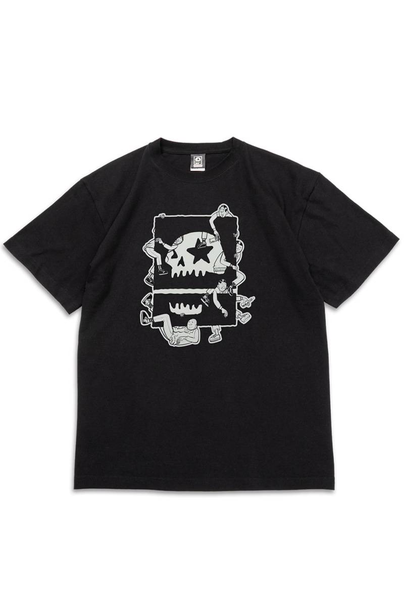 MAGICAL MOSH MISFITS(マジカル・モッシュ・ミスフィッツ) ドクロとはみ出しものたち TEE - Black
