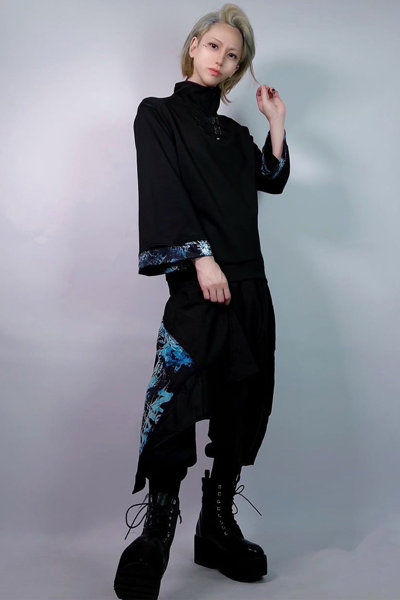 NieR (ニーア) WIDE SLEEVE HALF ZIP PULLOVER【和柄彼岸花(水色