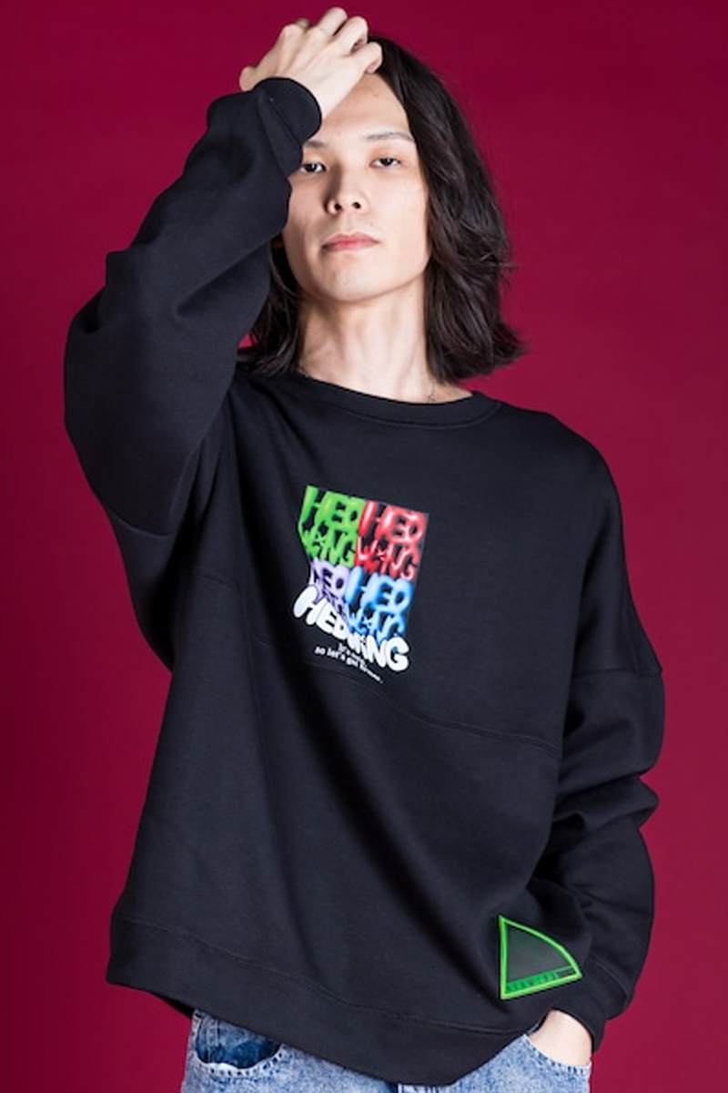 HEDWiNG(ヘドウィグ) Expanding text Sweat - Black