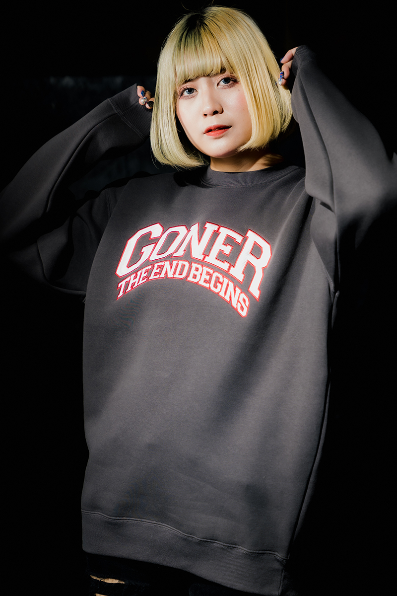 GoneR(ゴナー) Embroidery College Logo Crew Sweat Sumi