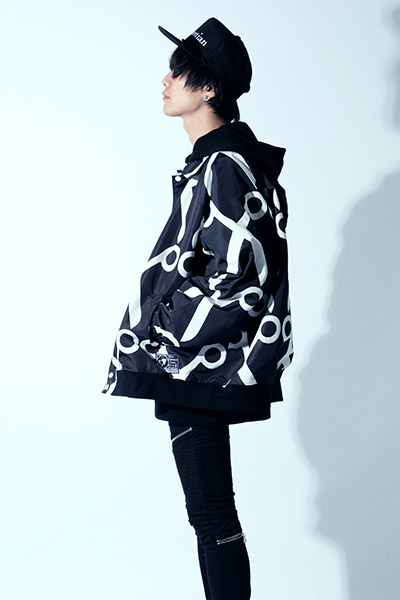 SILLENT FROM ME SHEARS -Wide Blouson- BLACK/WHITE