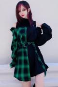 NieR (ニーア) OFF-SHOULDER GREEN CHECK SHIRT【ベルト付き】