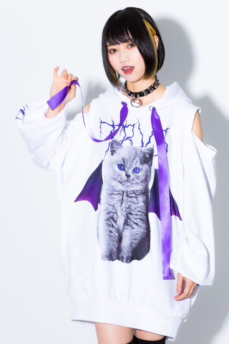 TRAVAS TOKYO Turn bad cat open shoulder hoodie White