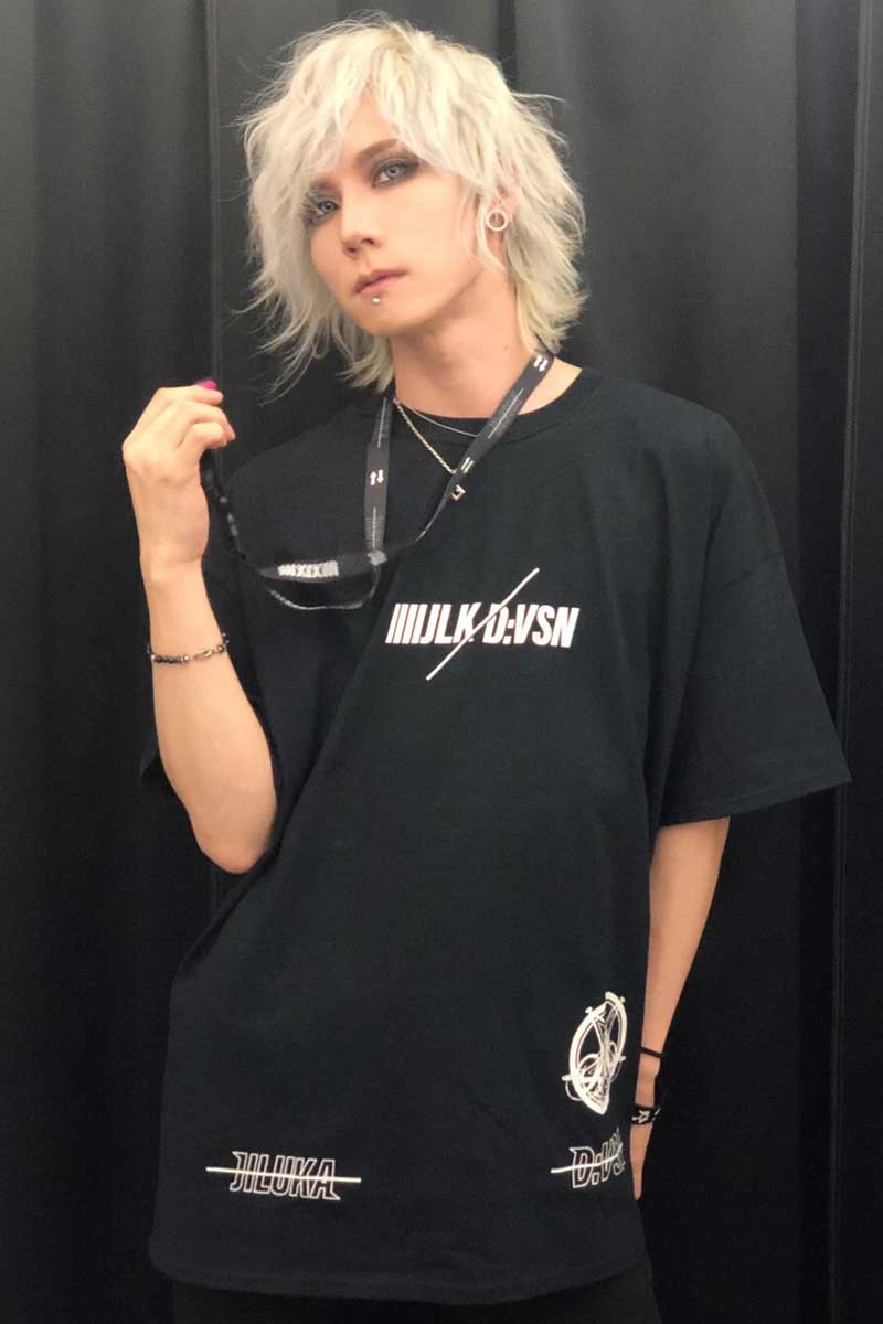 JILUKA×DI:VISION ゲキクロ・コラボ・Tシャツ BLACK