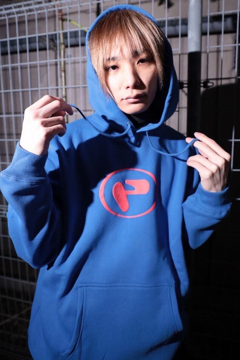 PeaceBeam(ピースビーム)  「P」logo hoodie Blue