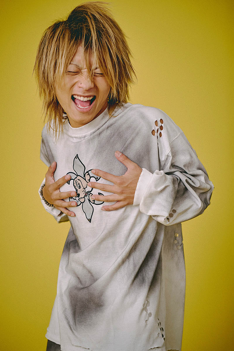 GALFY(ガルフィー) ぼろぼろロゴ百合の紋ロンT - O.White