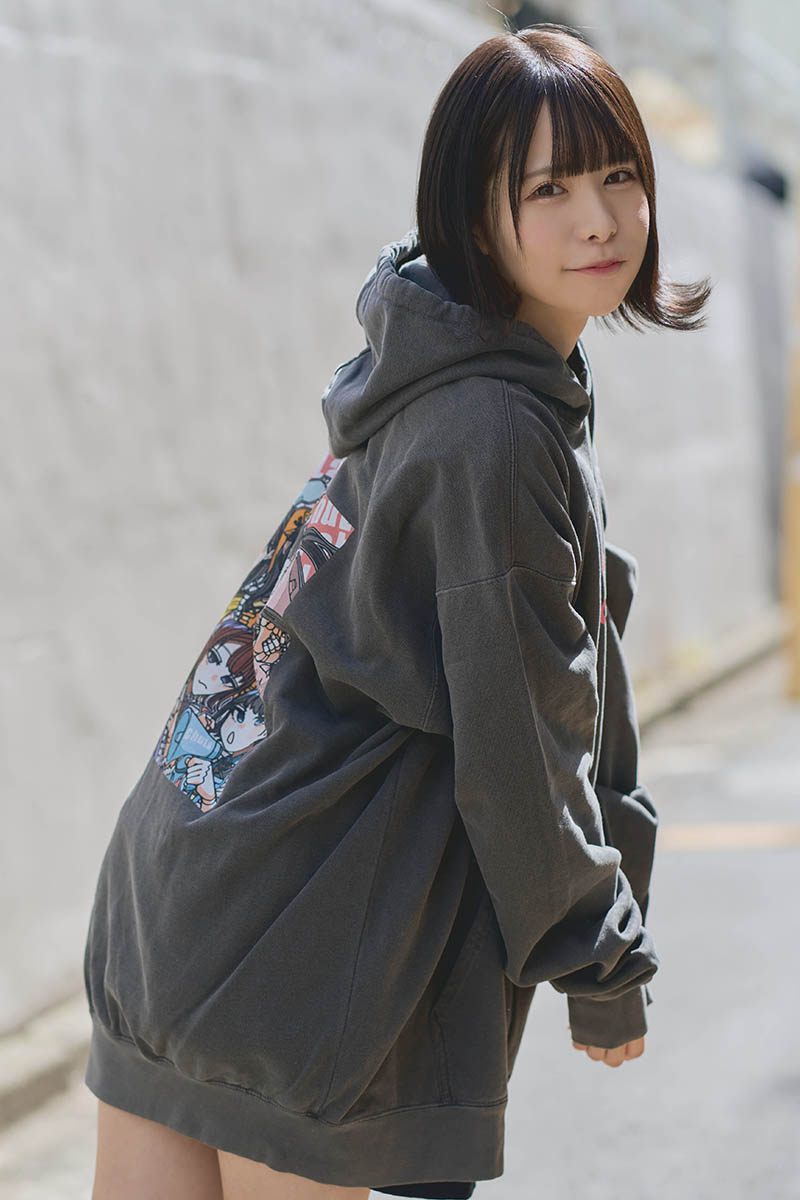 chuLa × scene tokyo コラボ・パーカー RED