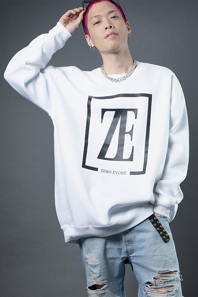 ZERO EVOKE Logo First SWEAT WHITE×BLACK