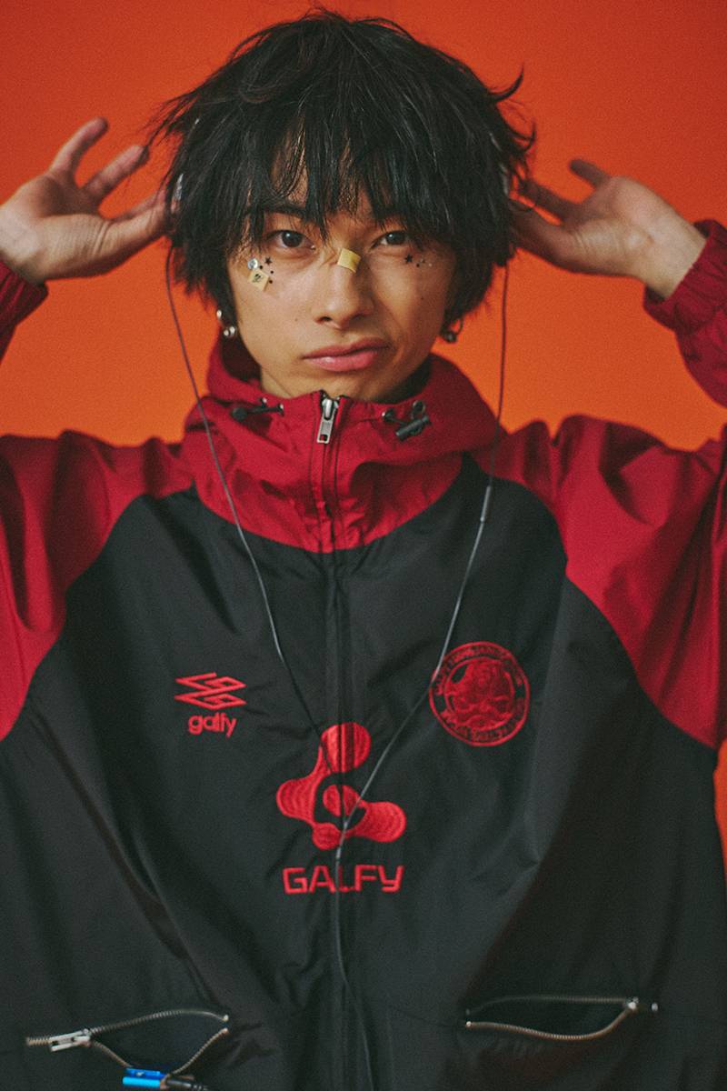 GALFY (ガルフィー)わんわんFC ウィンドブレーカー - Red