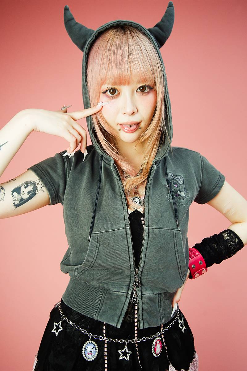 【予約商品】GALFY (ガルフィー) 病みギャルデビルパーカー - Ink Black