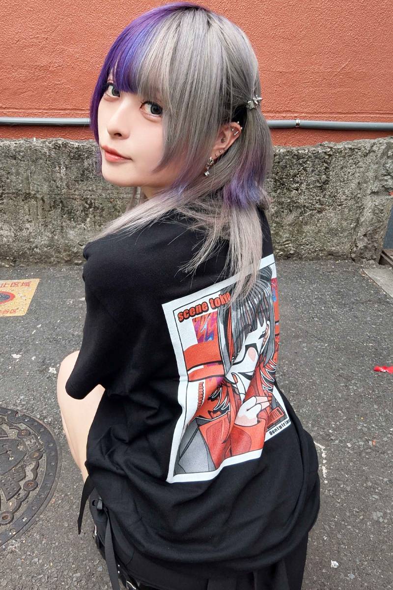 SCENE TOKYO (シーントウキョウ) red girl Tee - Black